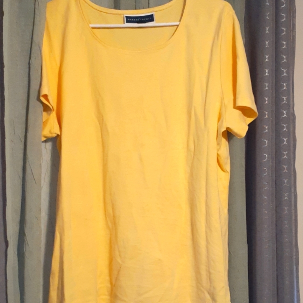 Karen Scott yellow tee, size XL